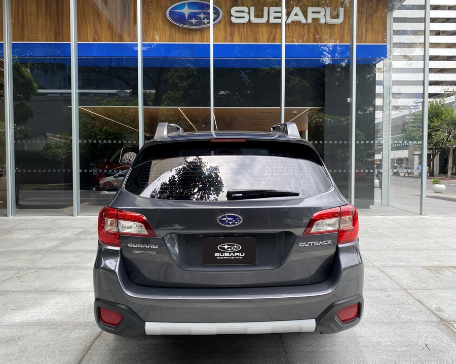 Subaru Outback 3.5L 6 Cilindros AWD